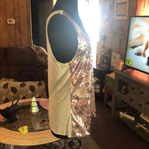 Beautiful Sequin INC International Concepts Women’s Gray Sparkly Blouse - Picture 4 of 6